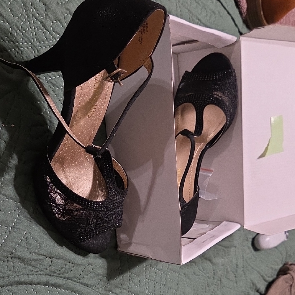 Dream Pairs Black Strappy Heels